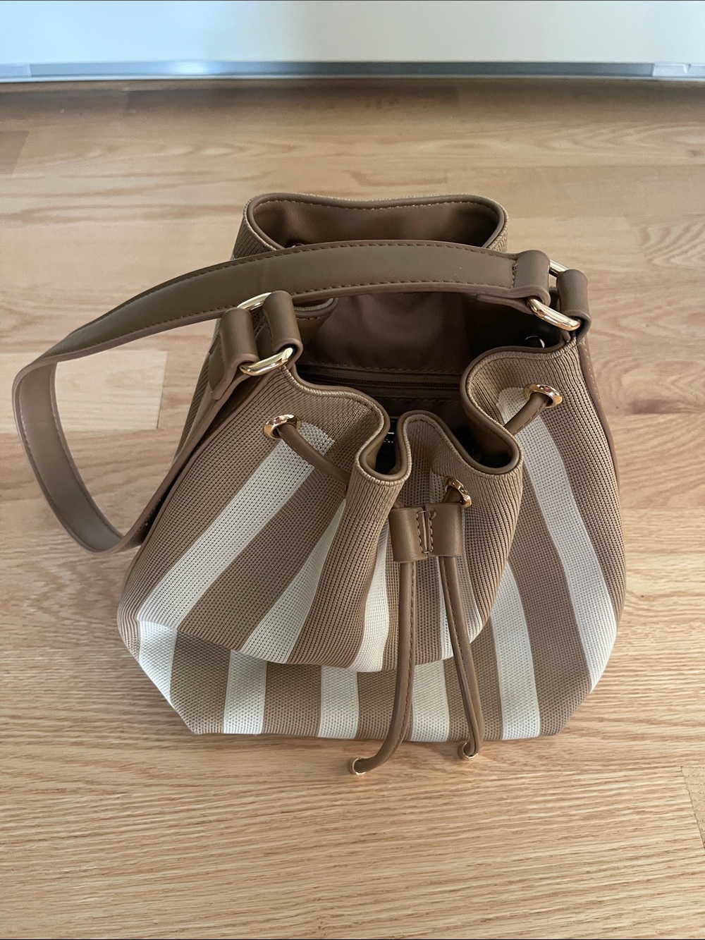 Shiraleah Striped Tan & Cream Drawstring Bucket Bag